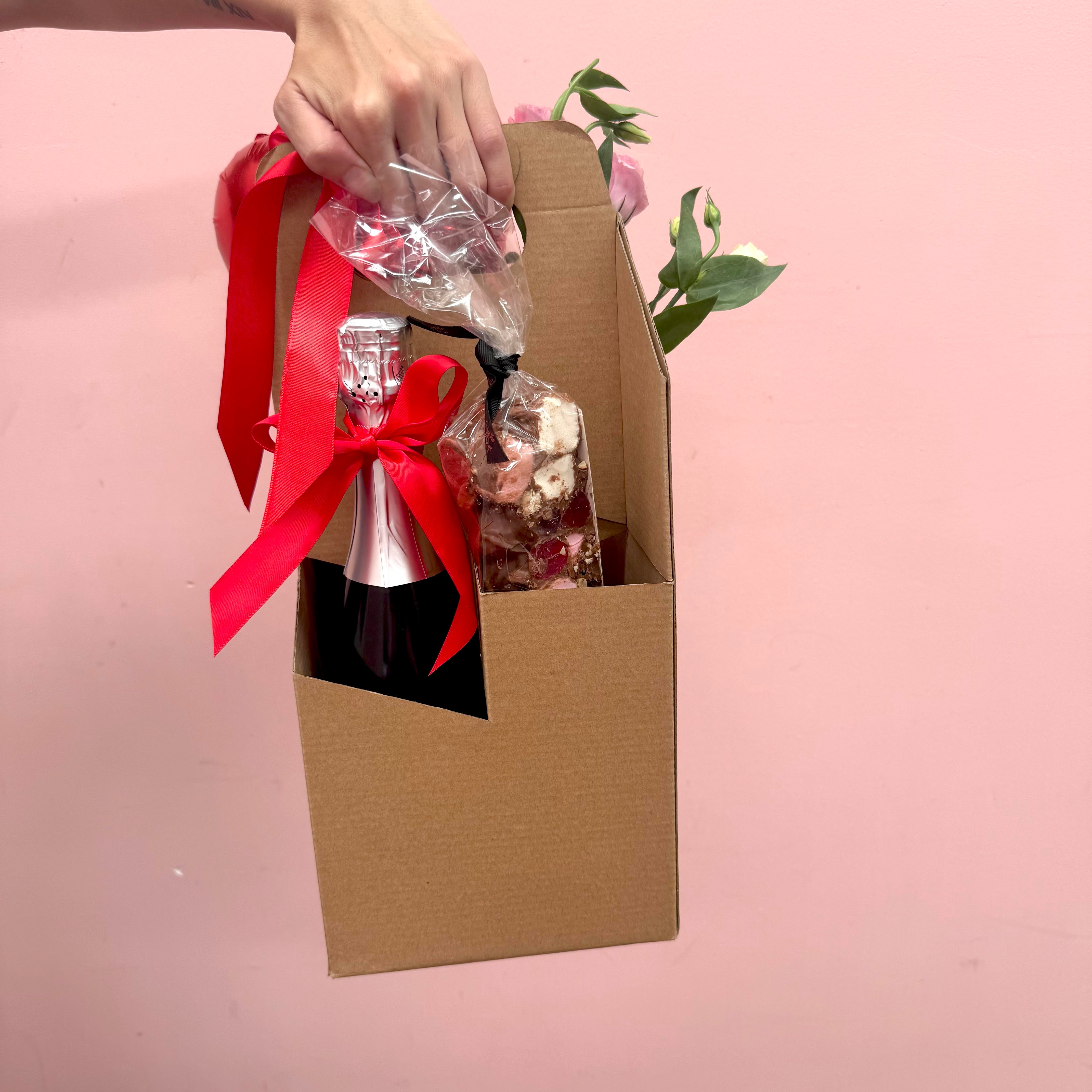 The Valentine’s Posy Box